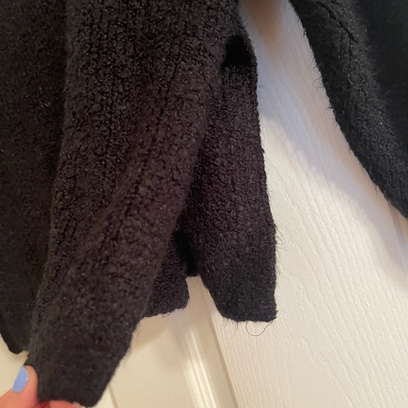 Urban Outfitters Rosie V Neck Oversized Sweater - Picture 4 of 4